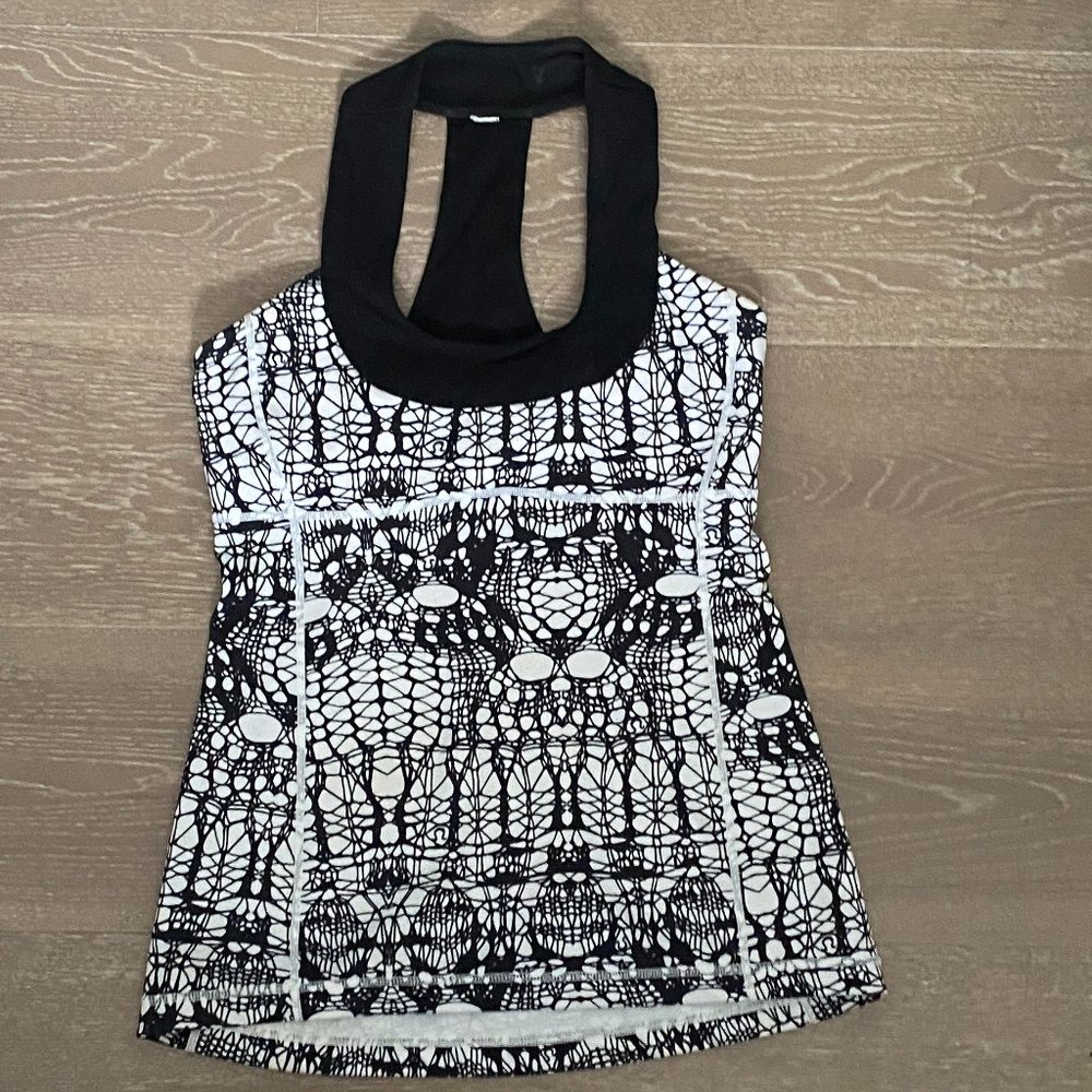 🍋 LULULEMON Scoop Neck Tank Glacier Lace